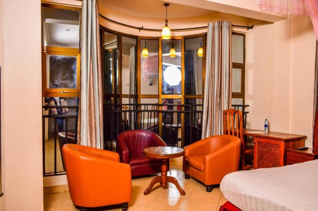 Grace Land Hotel 아루샤 외부 사진