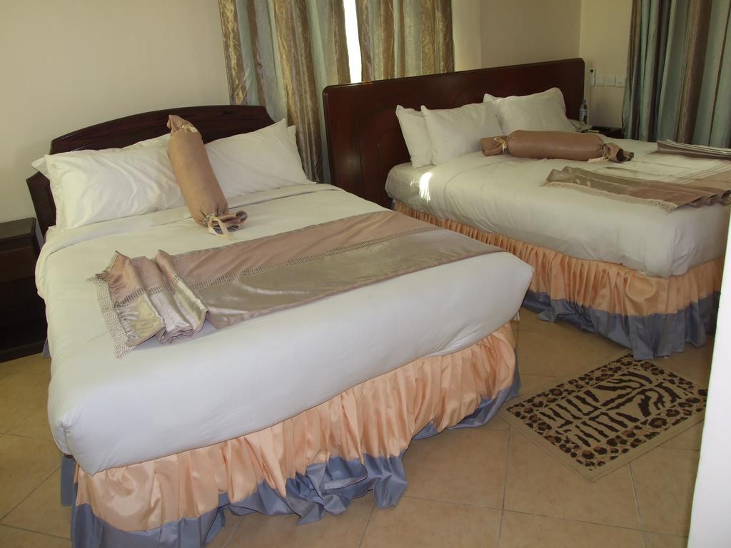 Grace Land Hotel 아루샤 객실 사진